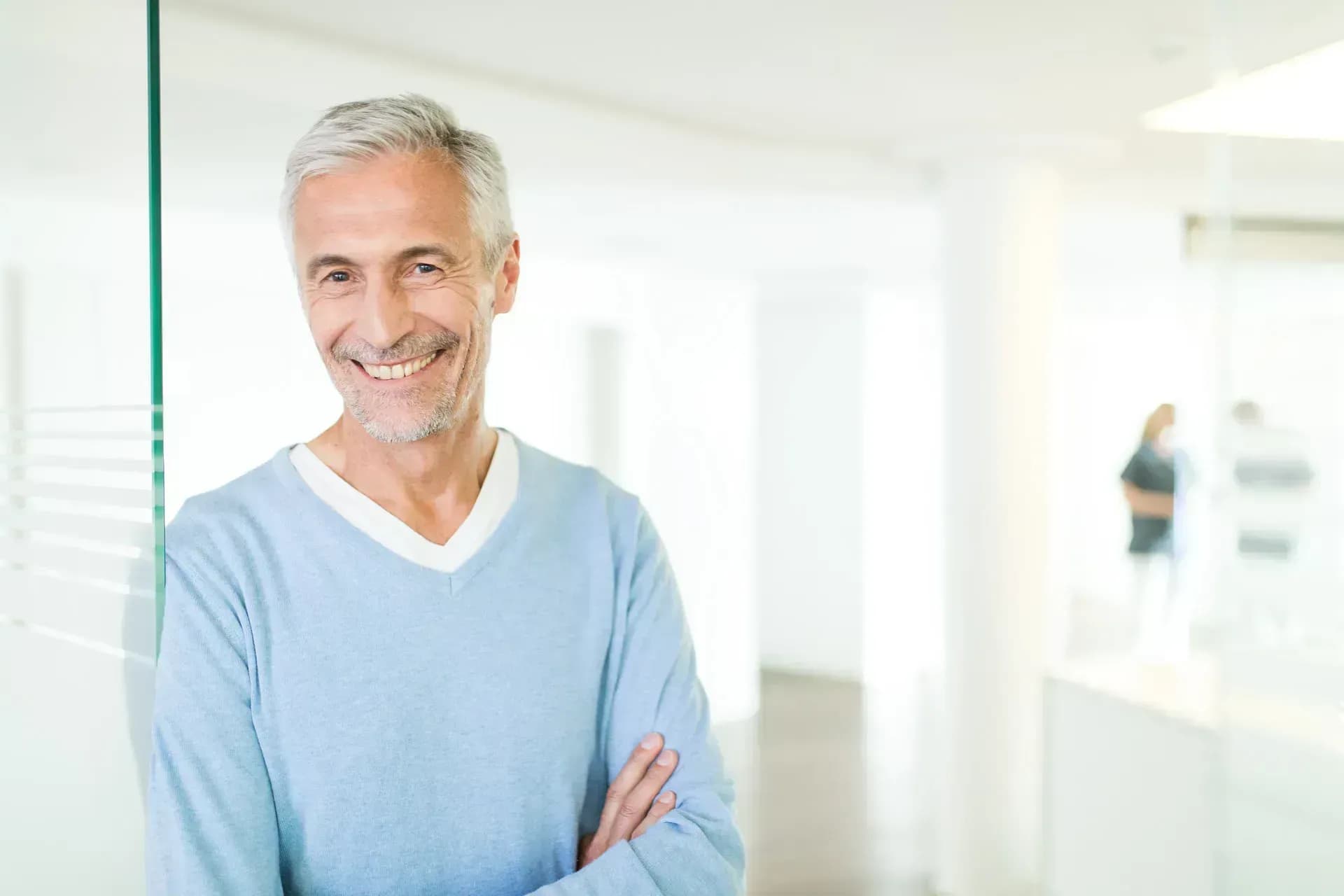 Feste Zähne an einem Tag in Hamburg – Zahnersatz ohne Wartezeit