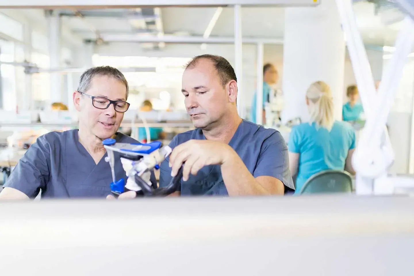 Was ist die All-on-4 Methode? - Vorteile, Ablauf und Kosten erklärt